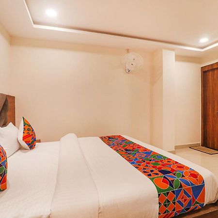 Fabhotel Rachna Palace And Banquets - Nr Lekhraj Metro Station Lucknow Esterno foto