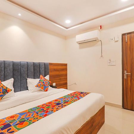 Fabhotel Rachna Palace And Banquets - Nr Lekhraj Metro Station Lucknow Esterno foto