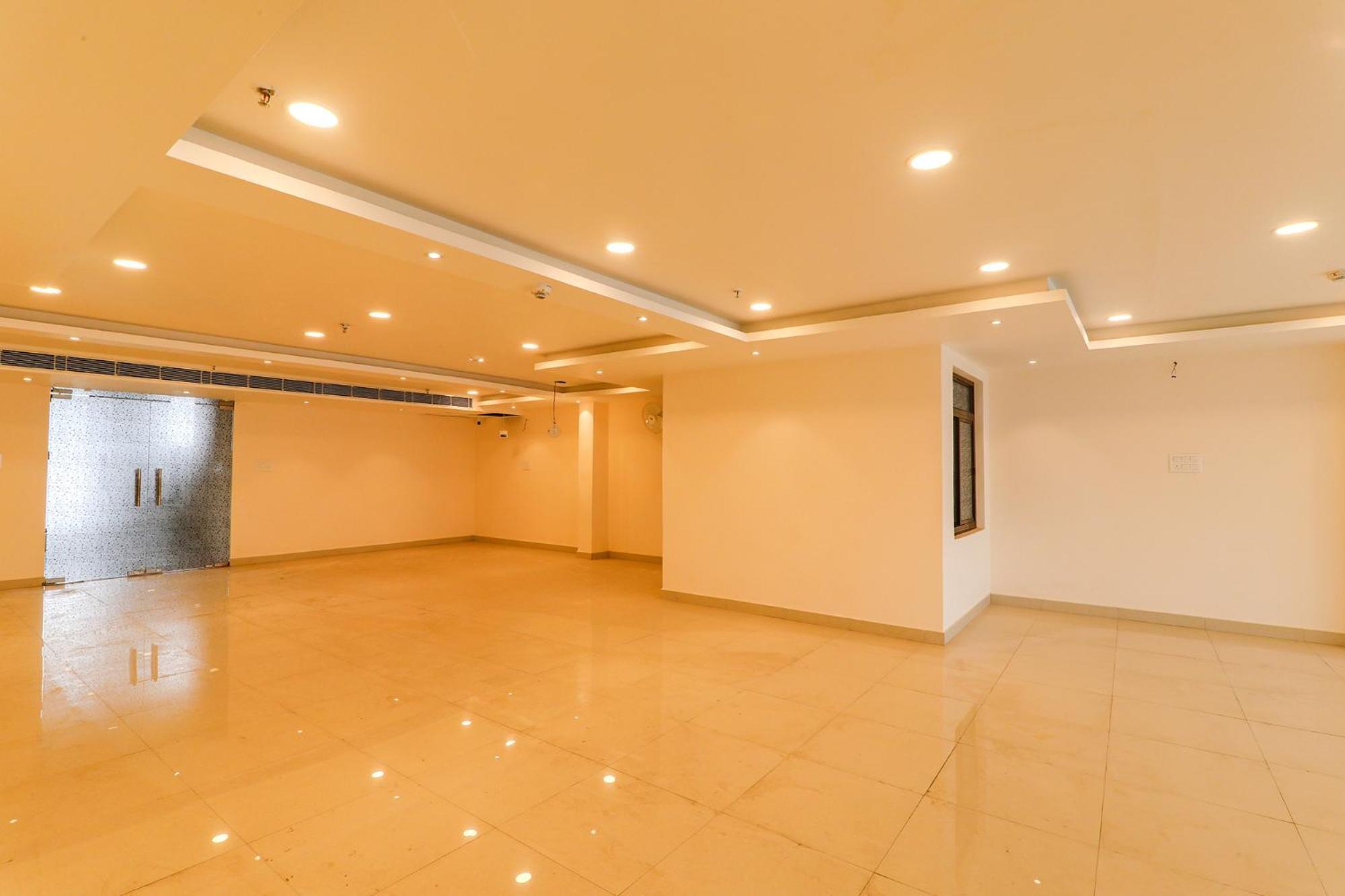 Fabhotel Rachna Palace And Banquets - Nr Lekhraj Metro Station Lucknow Esterno foto